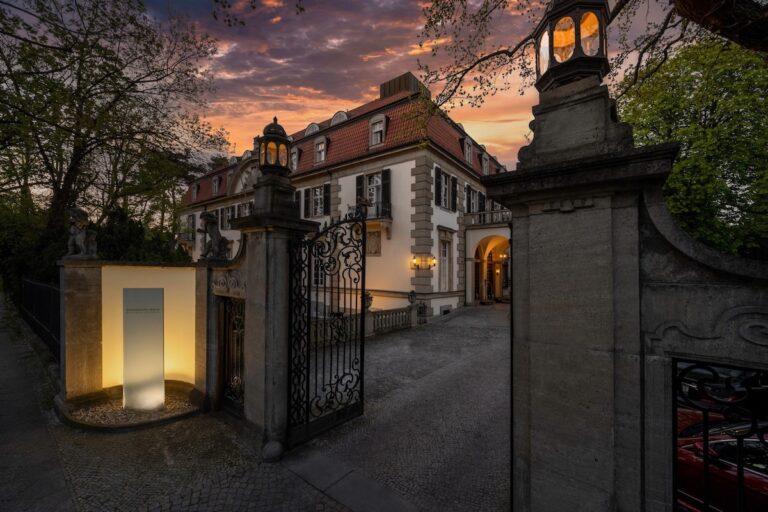 Schlosshotel Berlin by Patrick Hellmann freut sich auf die österreichische Nationalmannschaft Schlosshotel Berlin by Patrick Hellmann freut sich auf die österreichische Nationalmannschaft